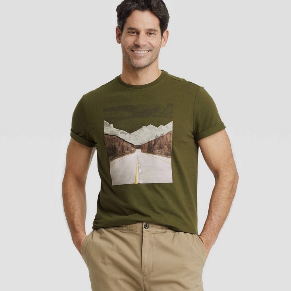 Goodfellow Mens Short Sleeve Graphic T-Shirt Green Mountain Highway Road